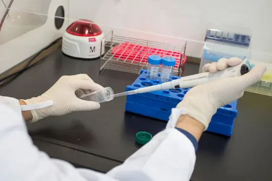 We can powerfully support research and development with the power of chemical synthesis technology.