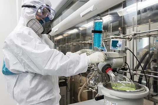 Contract synthesis and purification of highly active pharmacological substances